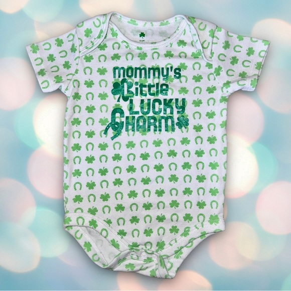 St. Patrick’s Day Baby Girl’s Glitter Bodysuit Size 6-9 Months - Picture 1 of 2